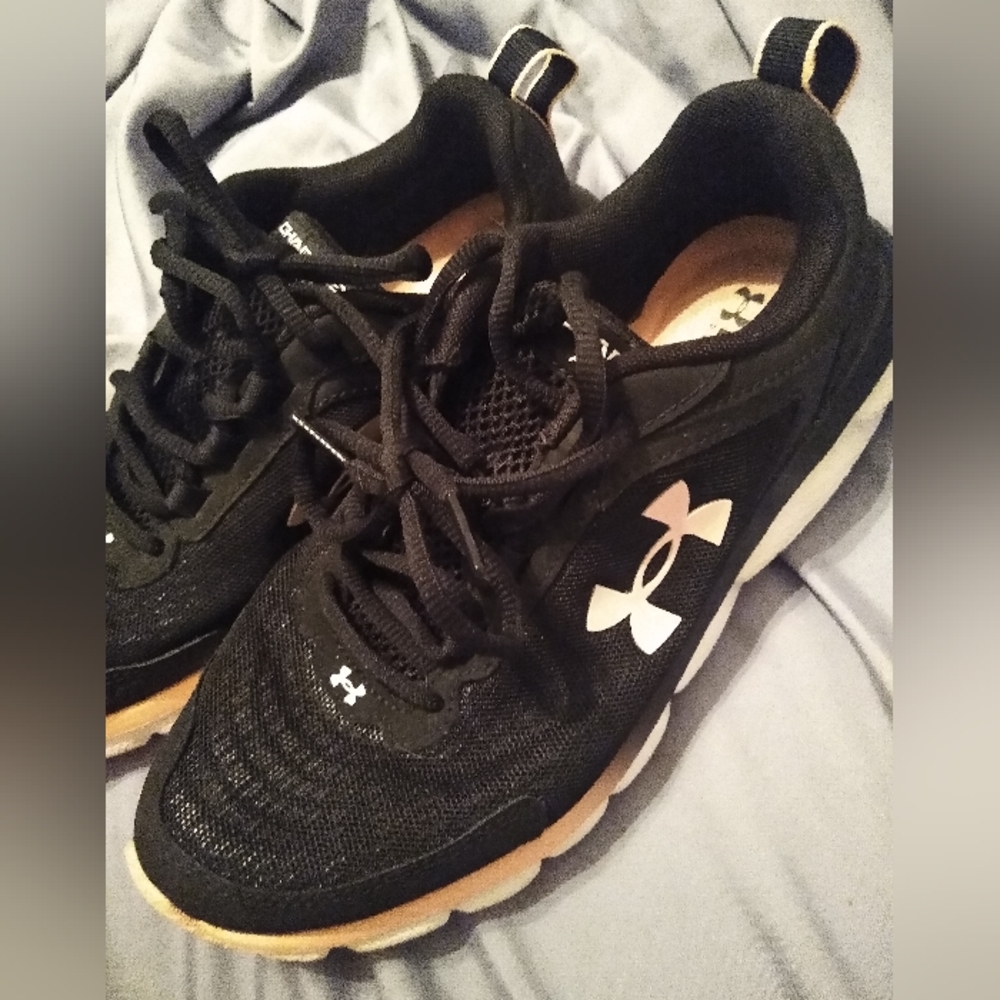 Ladies Under Armour shoes